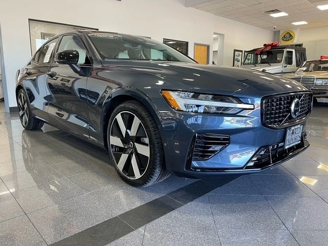 2025 Volvo S60 3rd Gen - Image 6 of 12