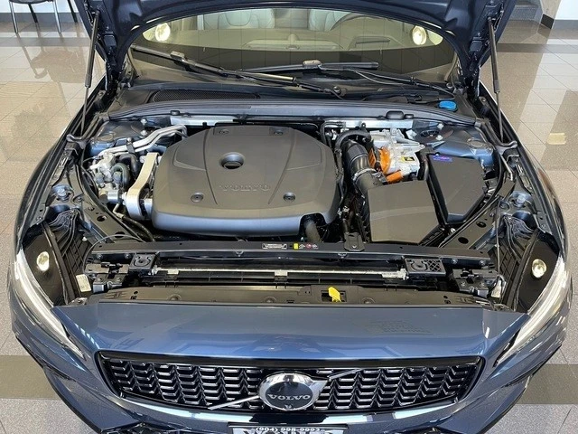 2025 Volvo S60 3rd Gen - Image 20 of 21