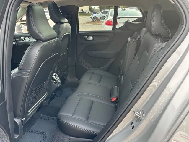 2025 Volvo XC40 - Image 12 of 12