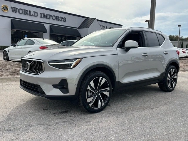 2025 Volvo XC40 - Image 7 of 12