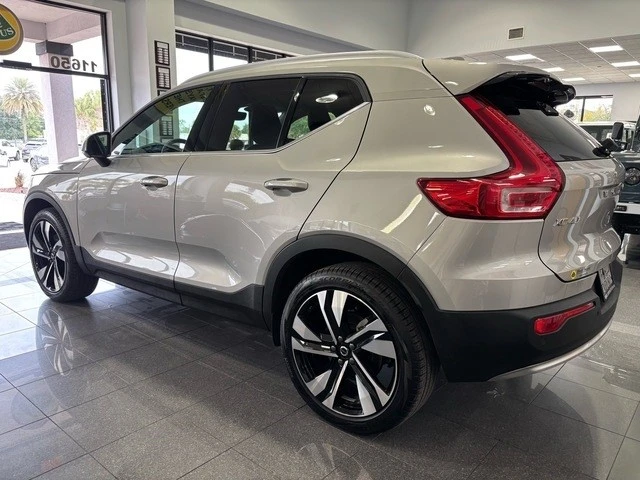 2025 Volvo XC40 - Image 2 of 12