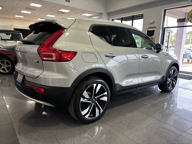 2025 Volvo XC40 - Image 3 of 12