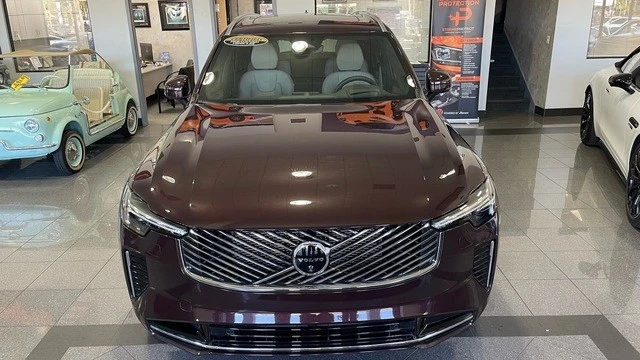 2025 Volvo XC90 2nd Gen - Image 9 of 21