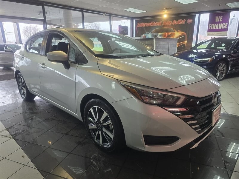 2025 Nissan Versa - Image 3 of 4
