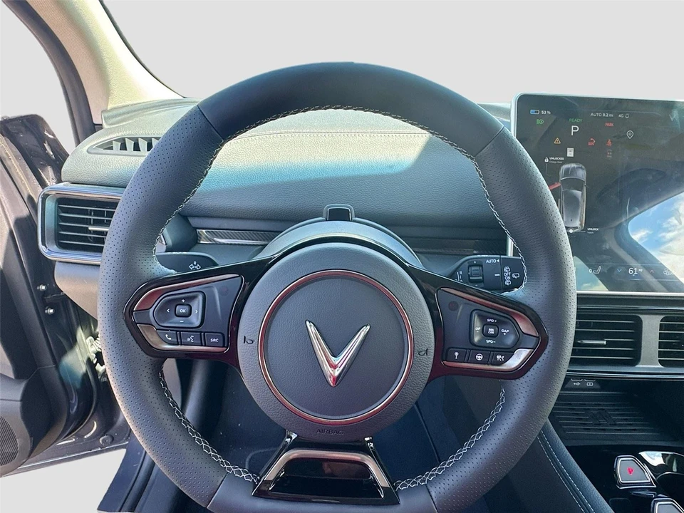 2025 VinFast VF8 - Image 11 of 21