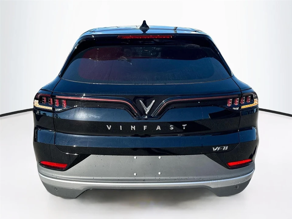 2025 VinFast VF8 - Image 6 of 21