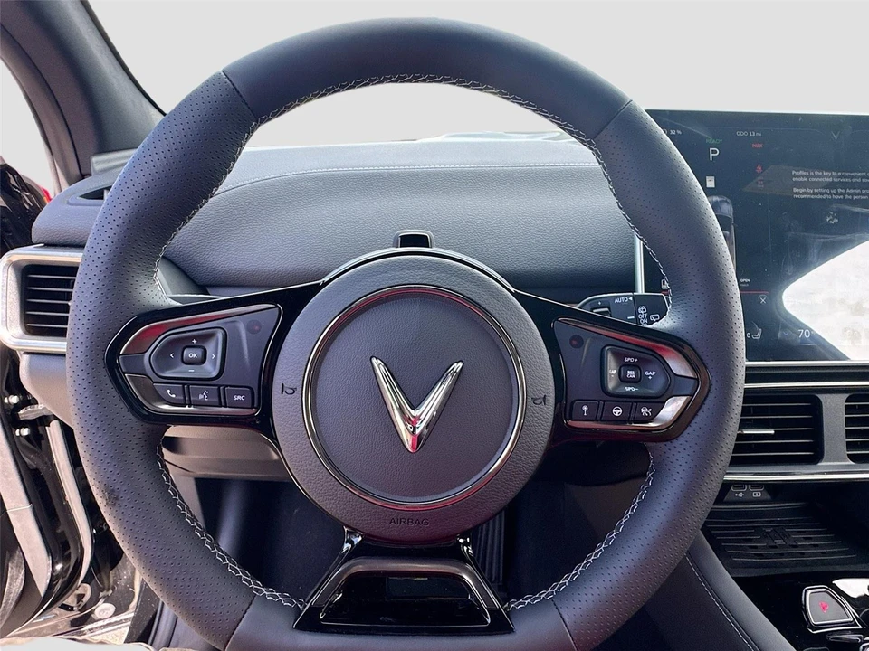 2025 VinFast VF8 - Image 11 of 21