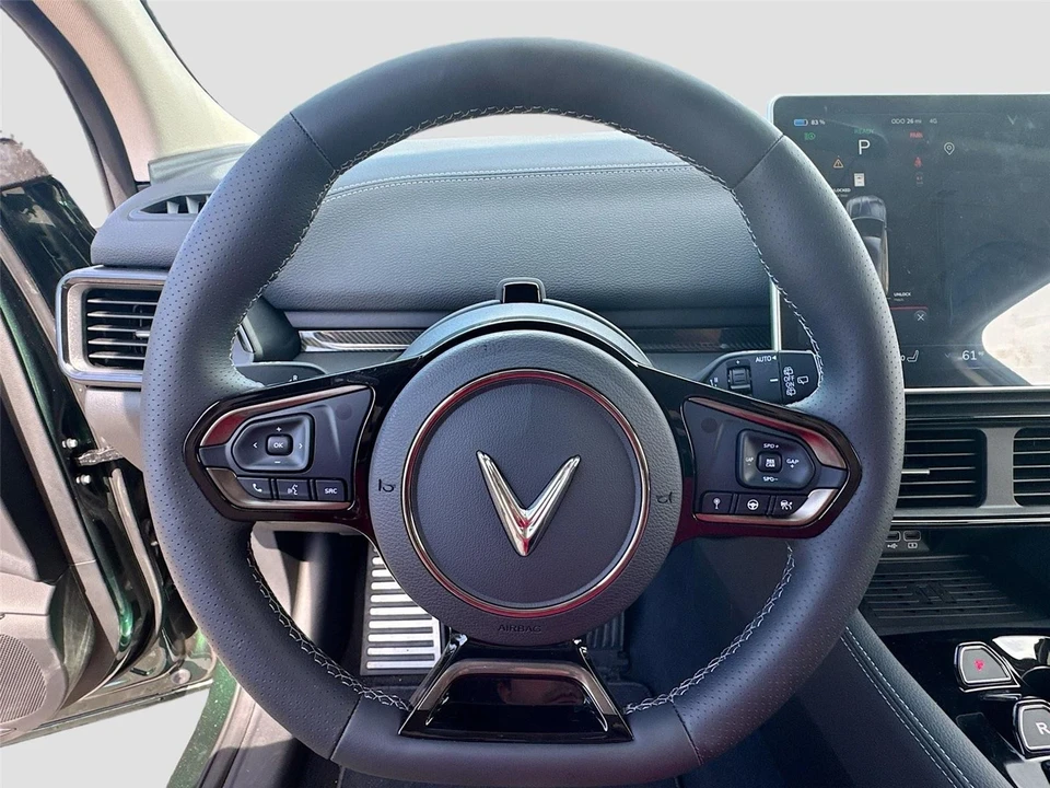 2025 VinFast VF8 - Image 11 of 21