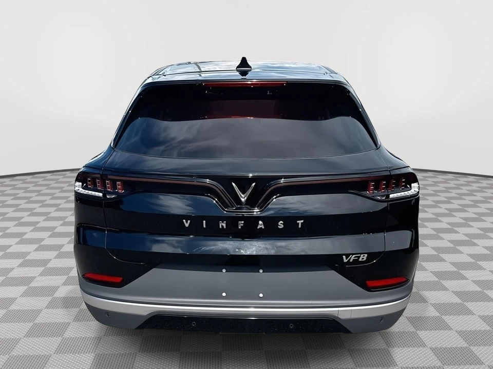 2025 VinFast VF8 - Image 6 of 21