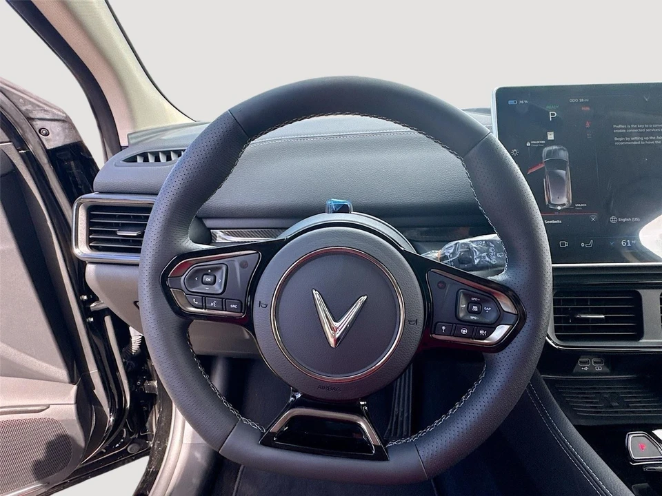 2025 VinFast VF8 - Image 11 of 21
