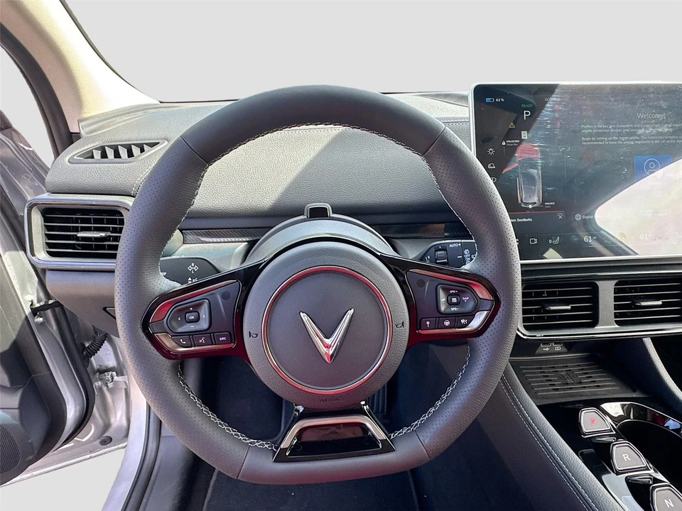2025 VinFast VF8 - Image 11 of 21