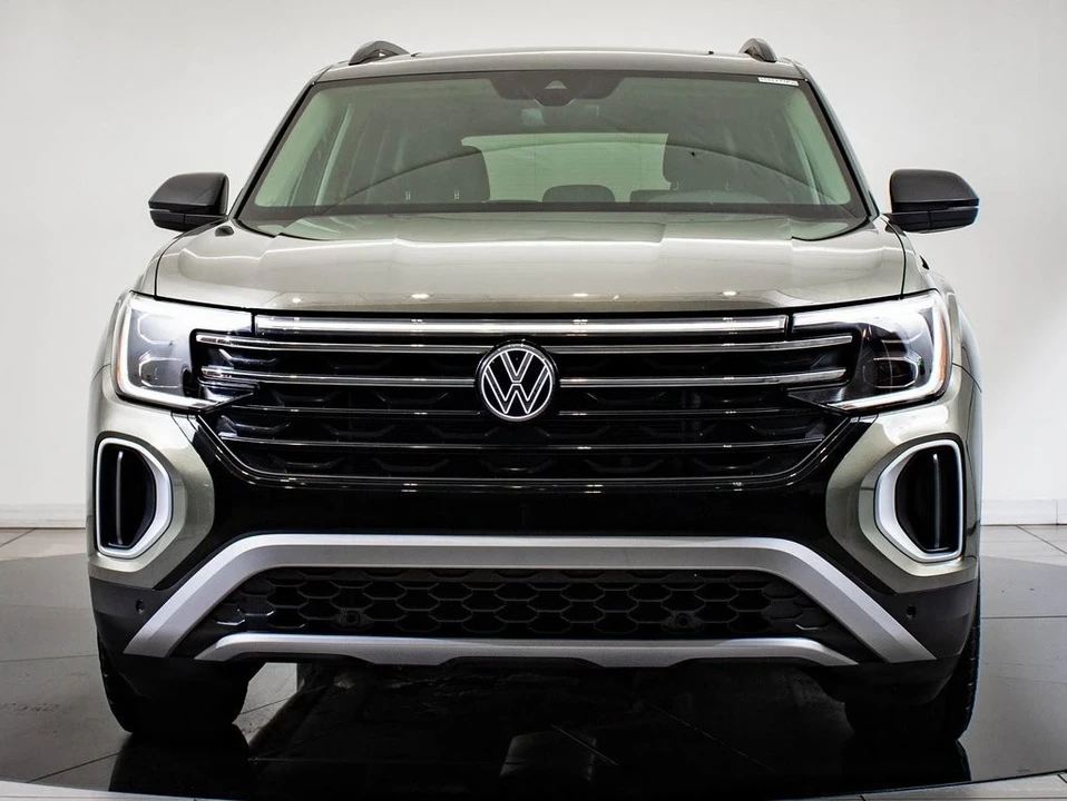 2025 Volkswagen Atlas - Image 2 of 21