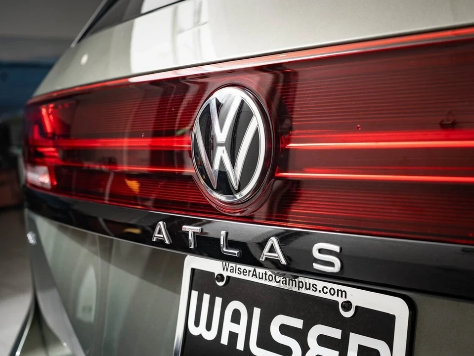 2025 Volkswagen Atlas - Image 17 of 21