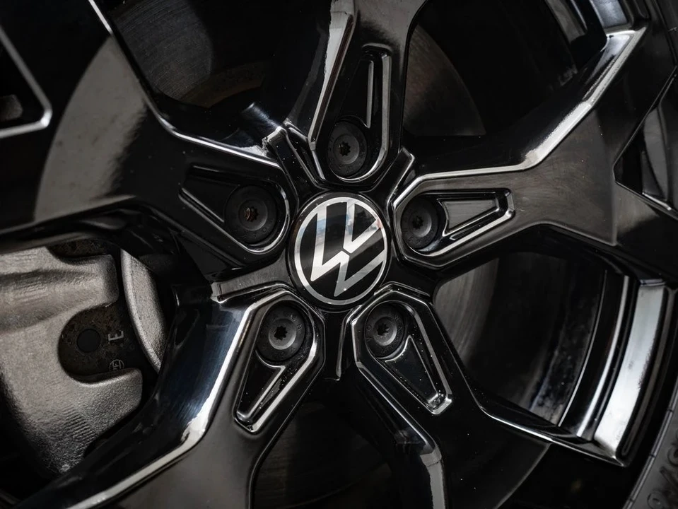 2025 Volkswagen Atlas - Image 8 of 21
