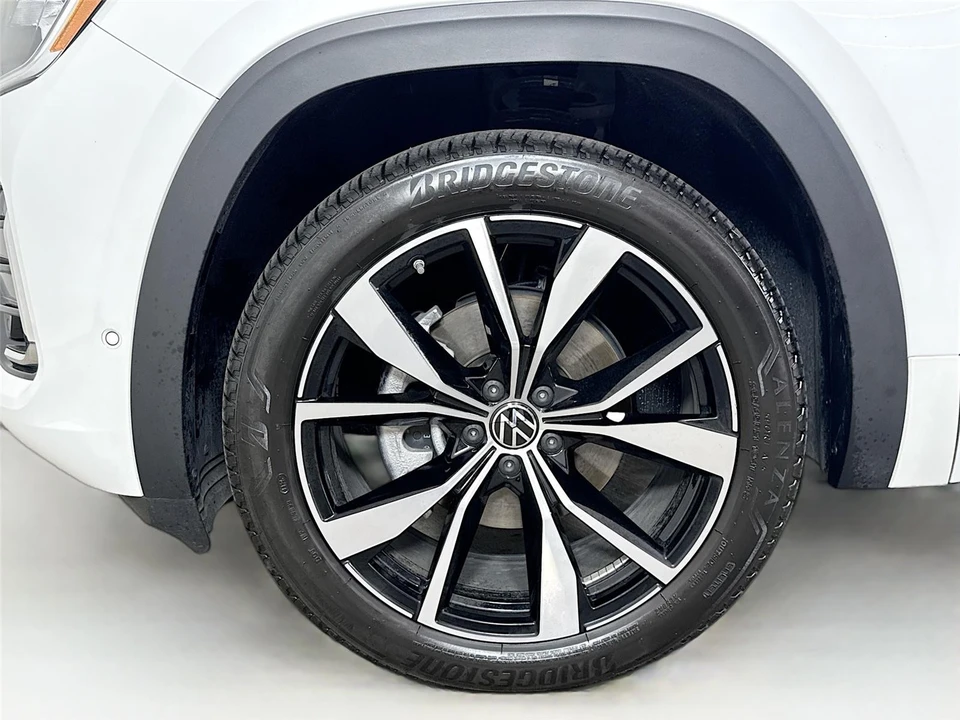 2025 Volkswagen Atlas - Image 13 of 14