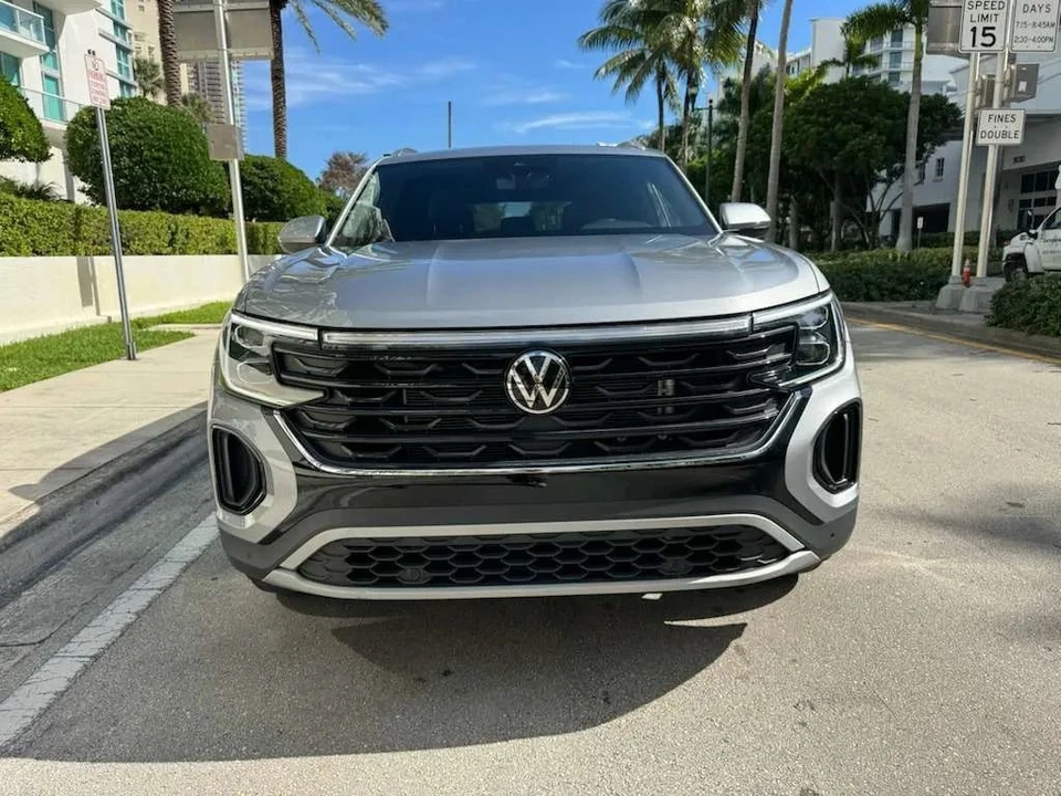 2025 Volkswagen Atlas - Image 3 of 12