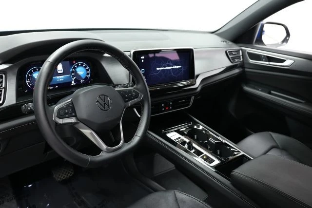 2025 Volkswagen Atlas - Image 2 of 12