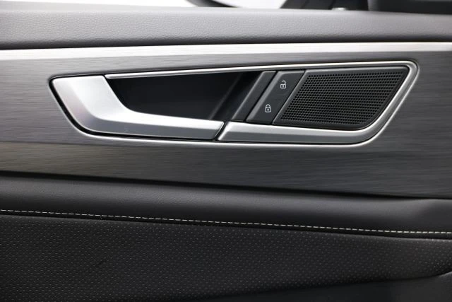 2025 Volkswagen Atlas - Image 10 of 12