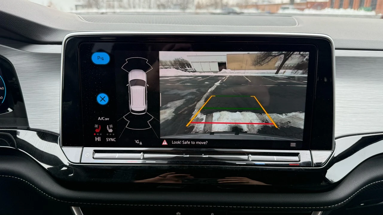 2025 Volkswagen Atlas - Image 18 of 21