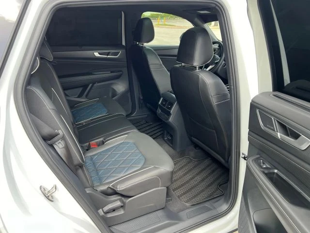 2025 Volkswagen Atlas - Image 17 of 21