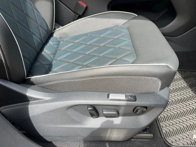 2025 Volkswagen Atlas - Image 18 of 21