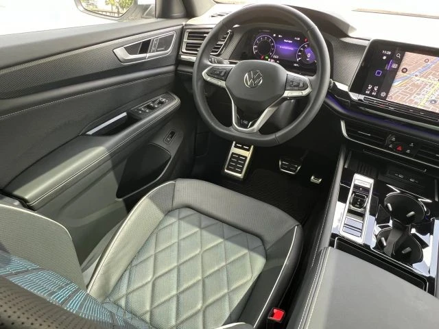2025 Volkswagen Atlas - Image 14 of 21