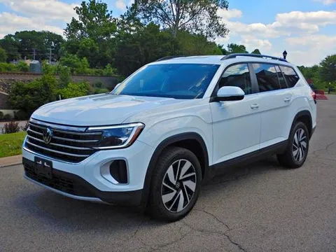 2025 Volkswagen Atlas SE w/Technology 4Motion