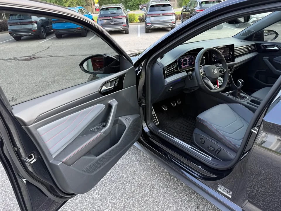 2025 Volkswagen A7 Jetta - Image 4 of 20