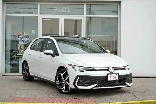 2025 Volkswagen Golf GTI SE