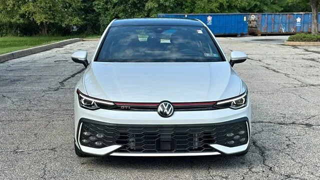 2025 Volkswagen Golf GTI Autobahn