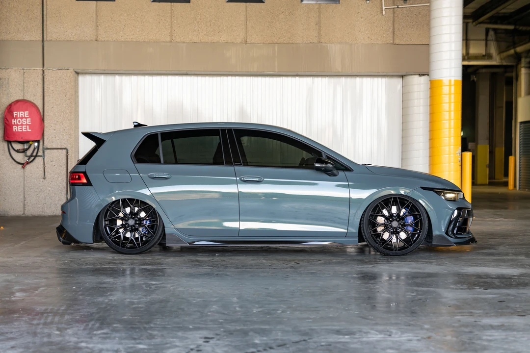 2025 Volkswagen Golf R Mk8 - Image 4 of 31