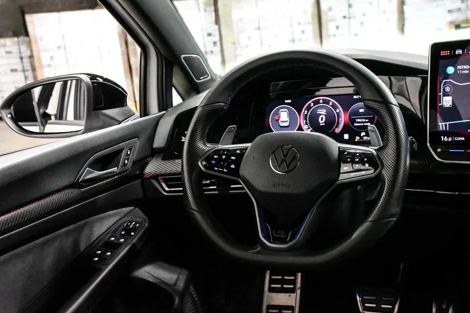 2025 Volkswagen Golf R Mk8 - Image 18 of 20
