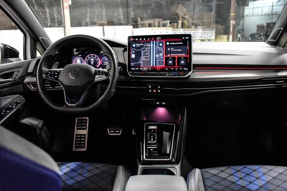 2025 Volkswagen Golf R Mk8 - Image 15 of 20