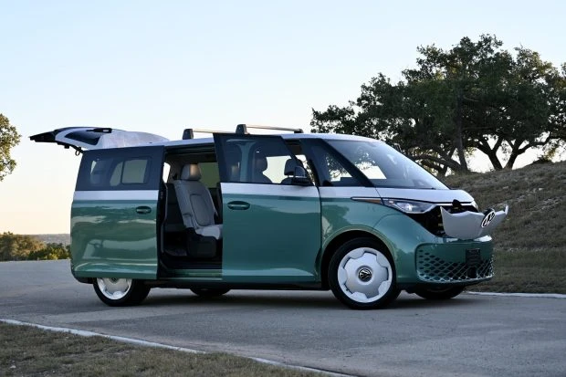 2025 Volkswagen - Image 2 of 8