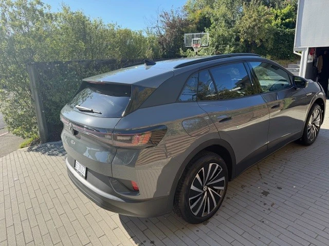 2025 Volkswagen ID.4 - Image 4 of 13