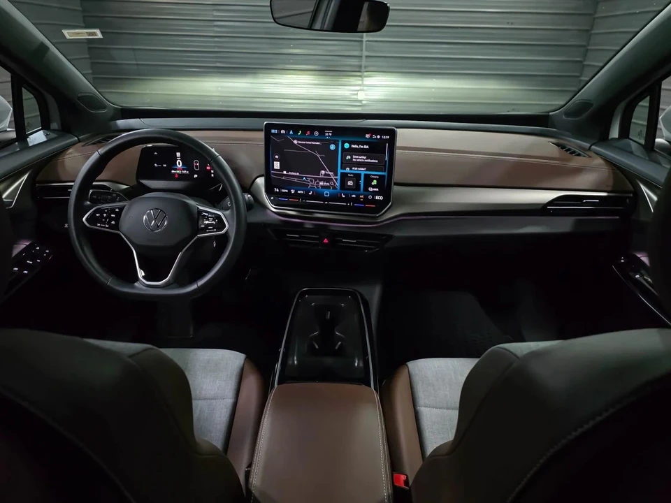 2025 Volkswagen ID.4 - Image 11 of 12