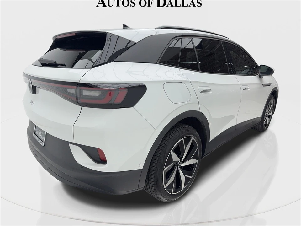 2025 Volkswagen ID.4 - Image 9 of 12