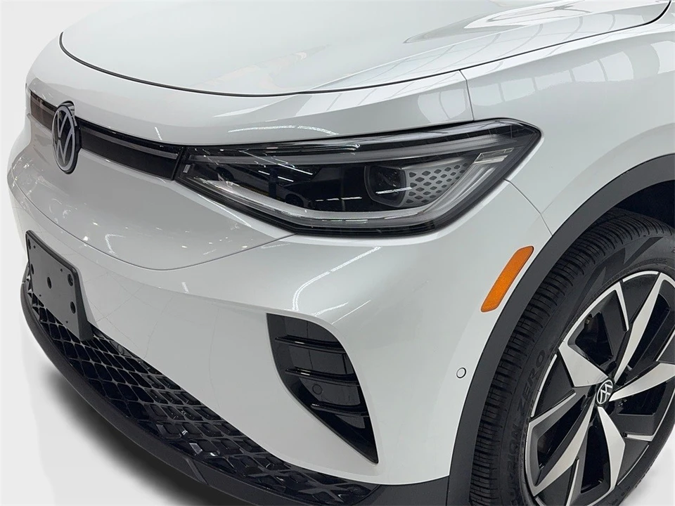 2025 Volkswagen ID.4 - Image 5 of 12