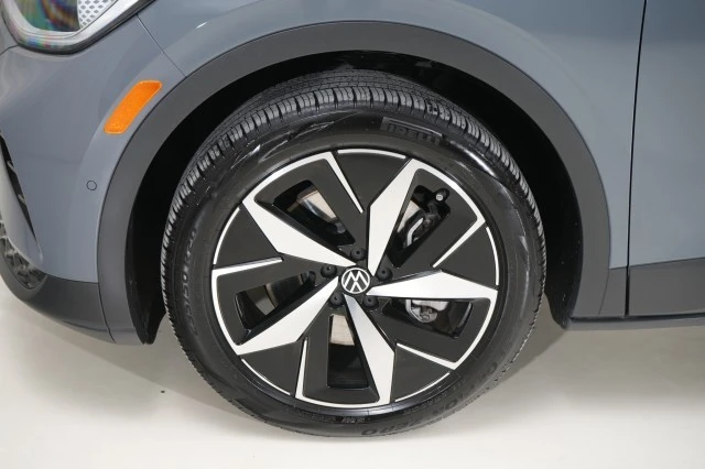 2025 Volkswagen ID.4 - Image 16 of 21
