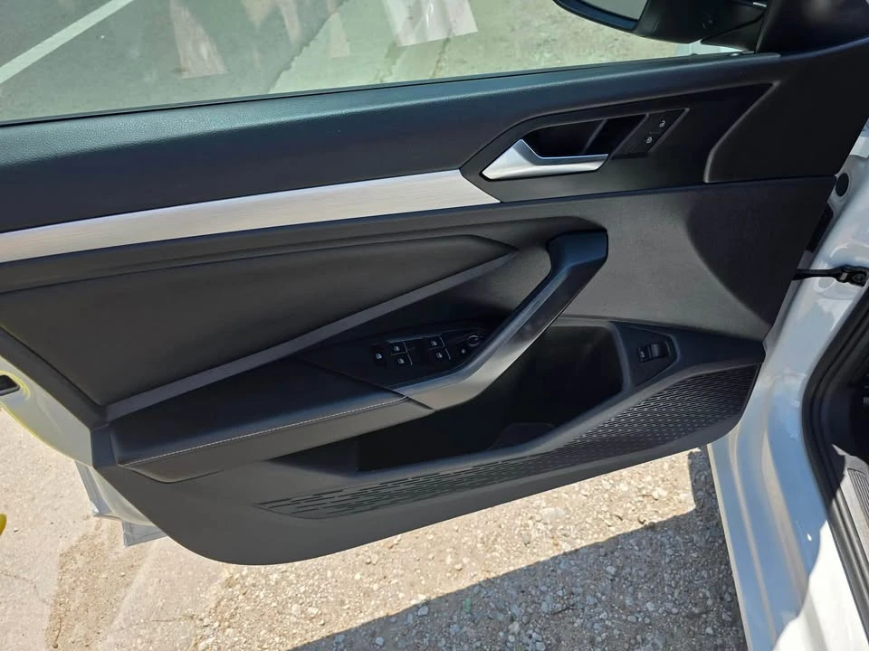 2025 Volkswagen A7 Jetta - Image 9 of 14