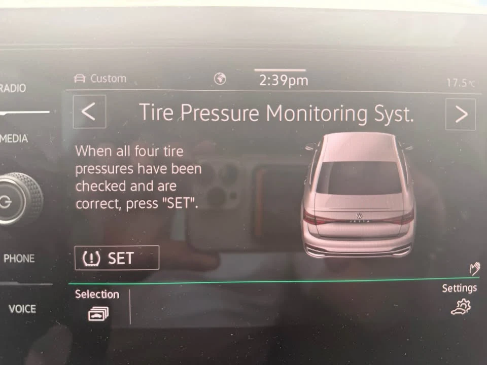 2025 Volkswagen A7 Jetta - Image 9 of 10