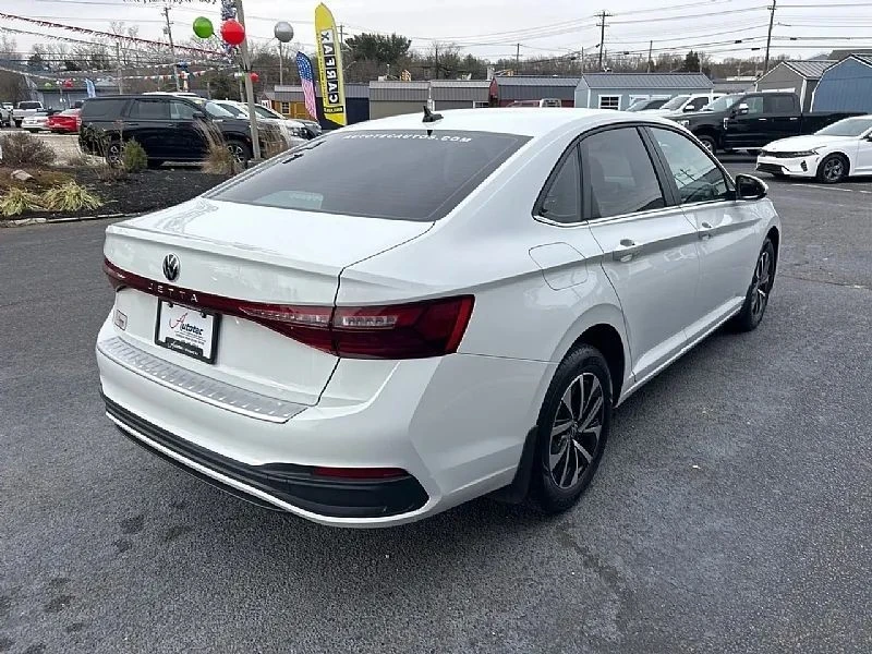 2025 Volkswagen A7 Jetta - Image 3 of 12