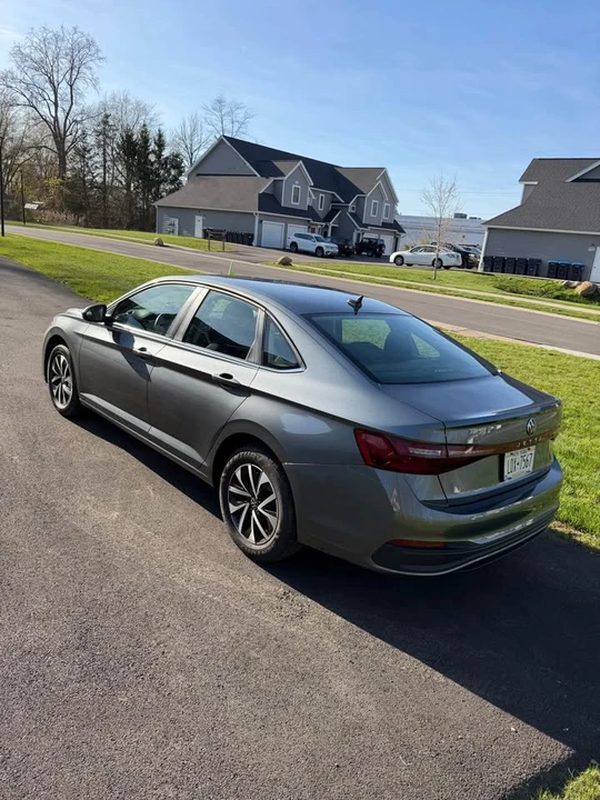 2025 Volkswagen A7 Jetta - Image 3 of 10