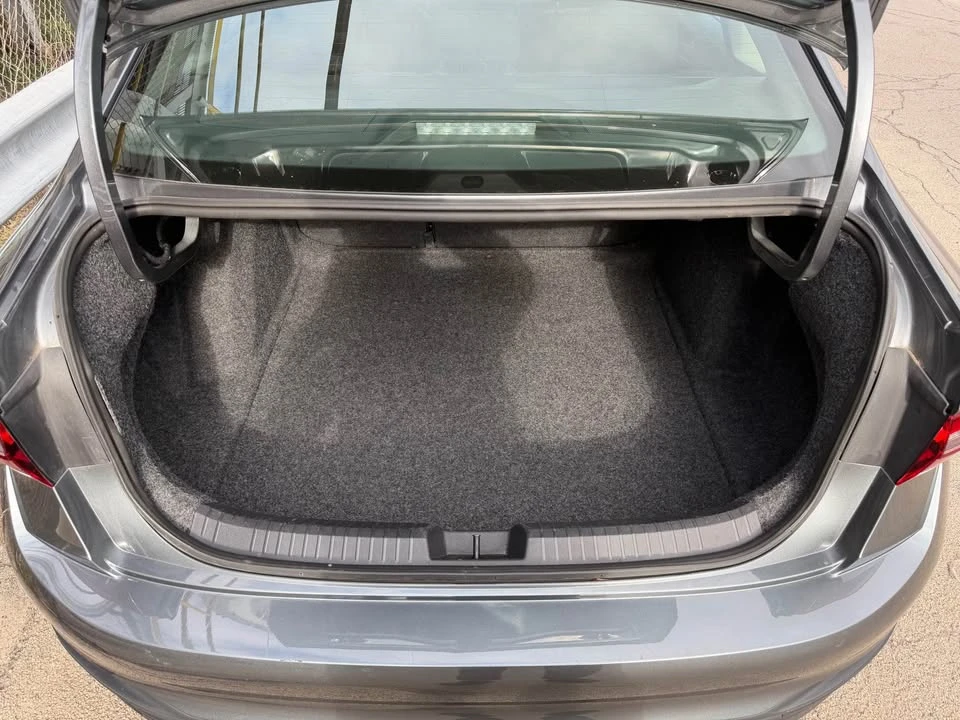2025 Volkswagen A7 Jetta - Image 9 of 10
