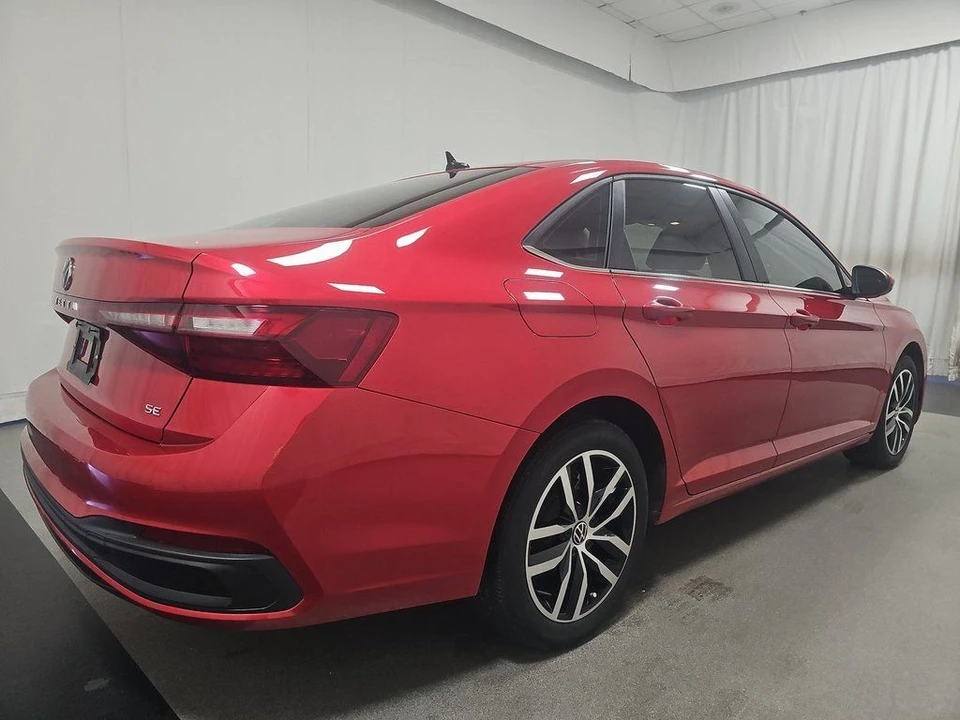2025 Volkswagen A7 Jetta - Image 2 of 10