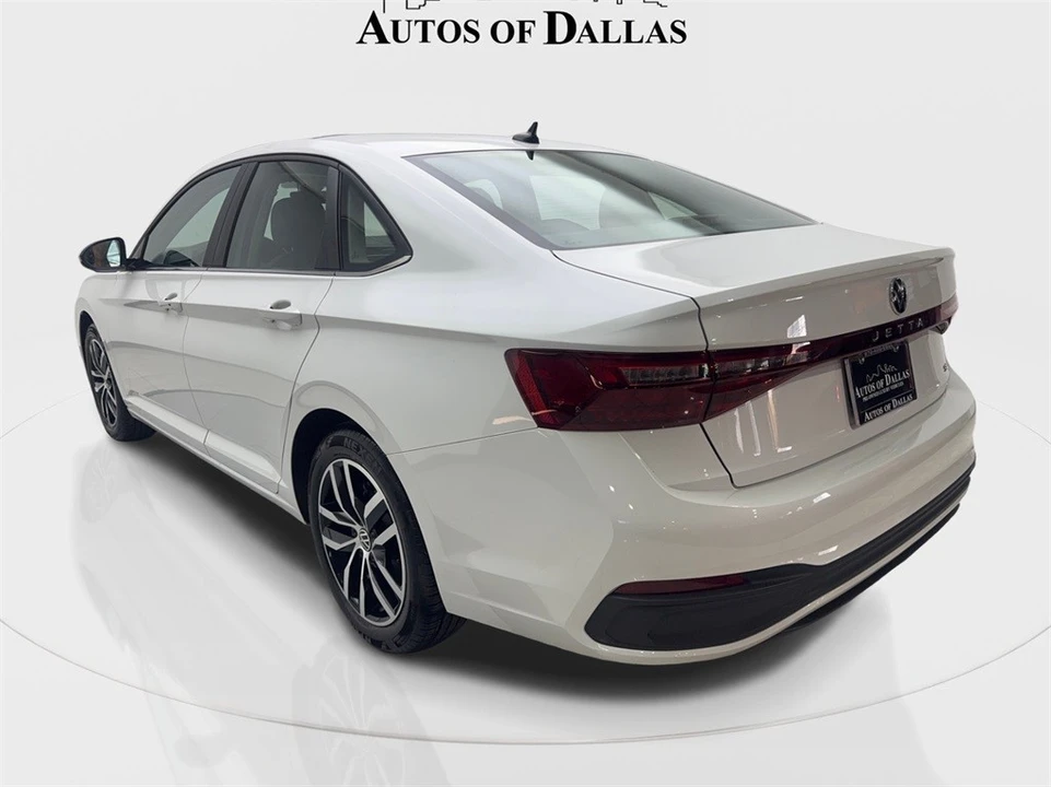 2025 Volkswagen A7 Jetta - Image 9 of 12