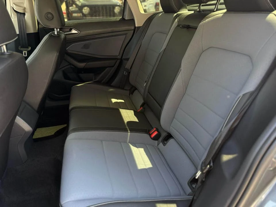 2025 Volkswagen A7 Jetta - Image 6 of 9