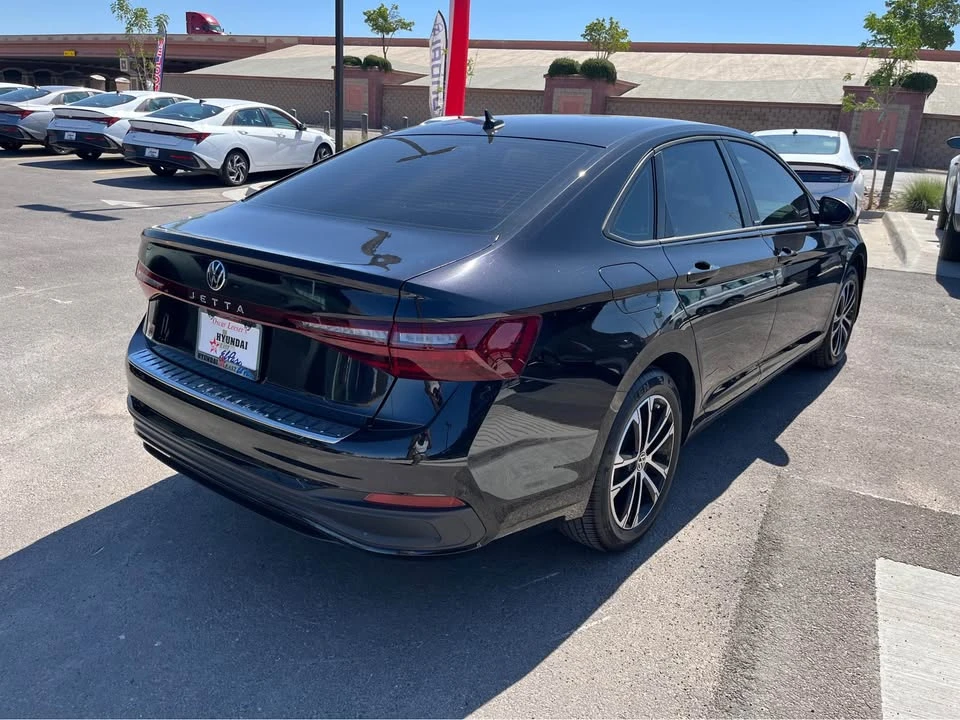 2025 Volkswagen A7 Jetta - Image 8 of 15