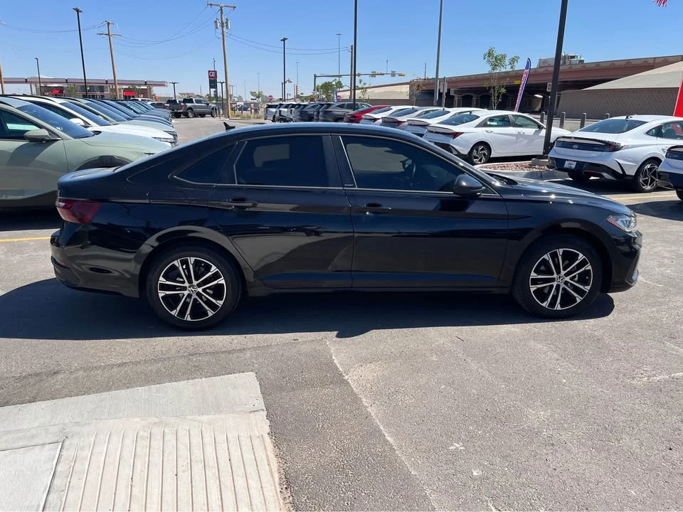 2025 Volkswagen A7 Jetta - Image 9 of 15