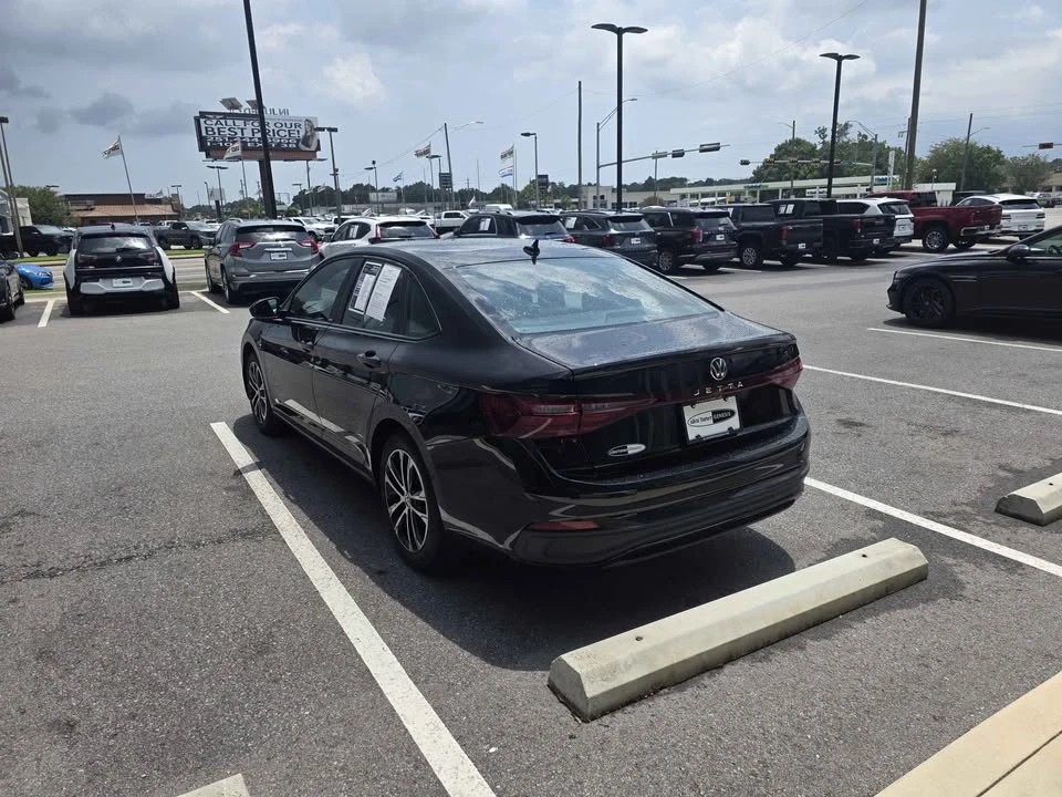 2025 Volkswagen A7 Jetta - Image 4 of 19